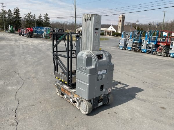 2014 JLG 20MVL