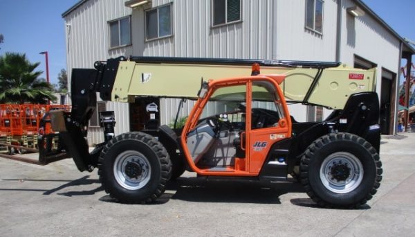 2016 JLG 1055 Telehandler_Left Side