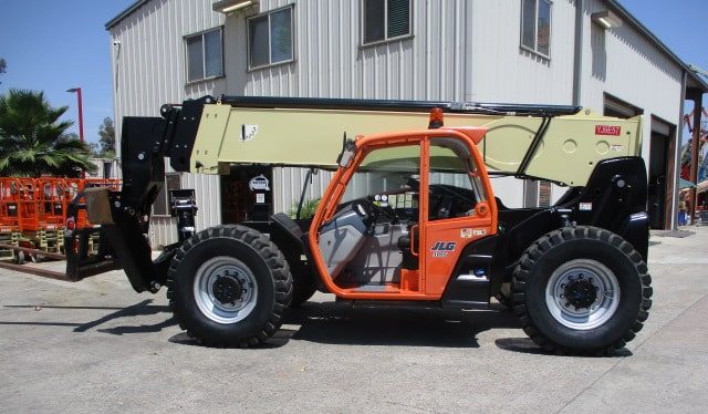 2016 JLG 1055 Telehandler_Left Side