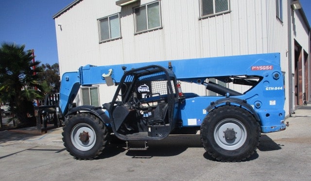 2015 Genie GTH844 Telehandler_Left Side