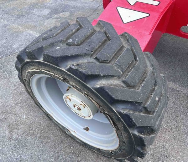 2021 MEC 60J-D Boom Lift_Tire