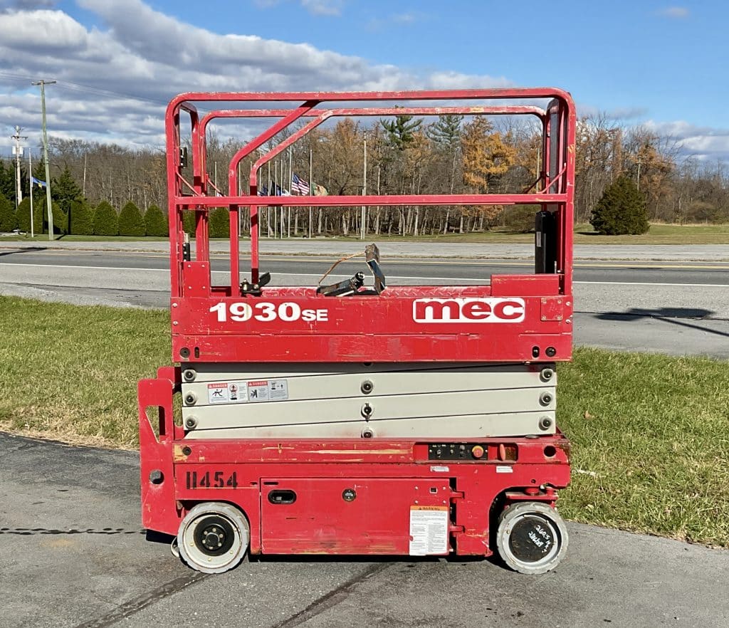 2017 MEC 1930SE Electric Scissor Lift_Right Side