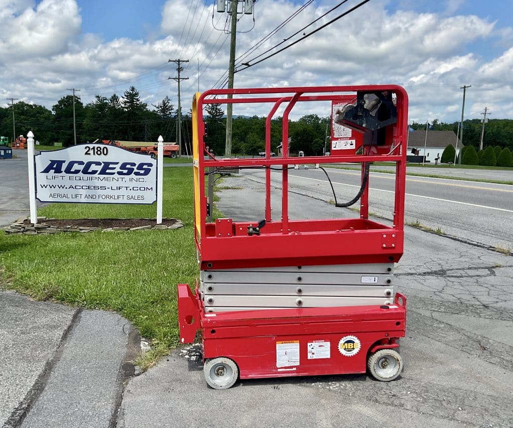 2023 MEC Micro19 Electric Scissor Lift_Right Side